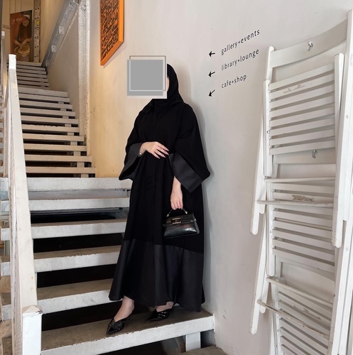 Bisht with Side Buttons